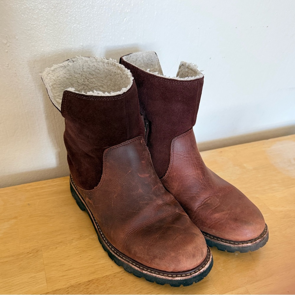 L.L. Bean Women's Brown Leather & Dark Brown Suede Shearling-Lined Winter Boots